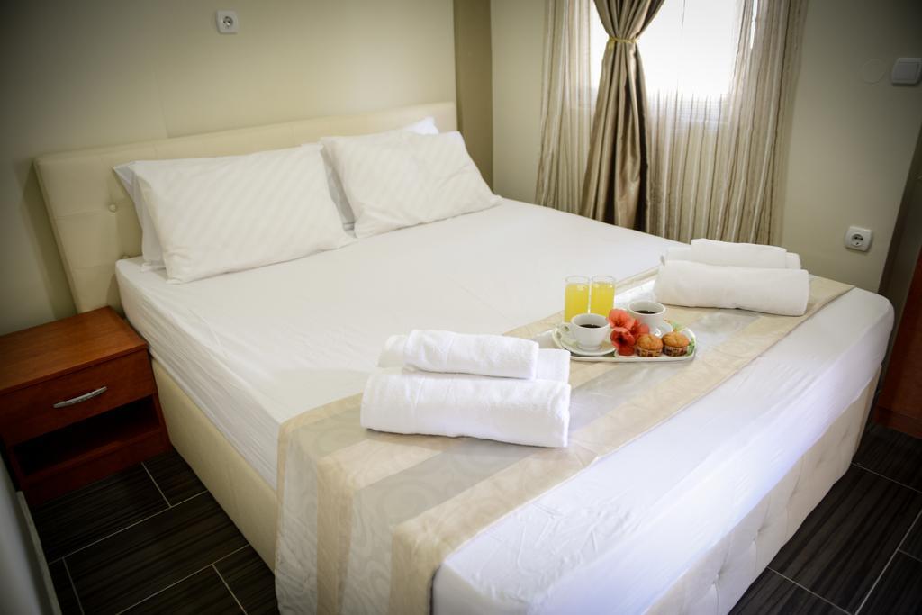 Crown Hotel Nea Skioni Phòng bức ảnh