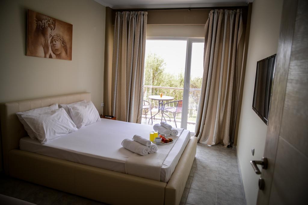 Crown Hotel Nea Skioni Phòng bức ảnh
